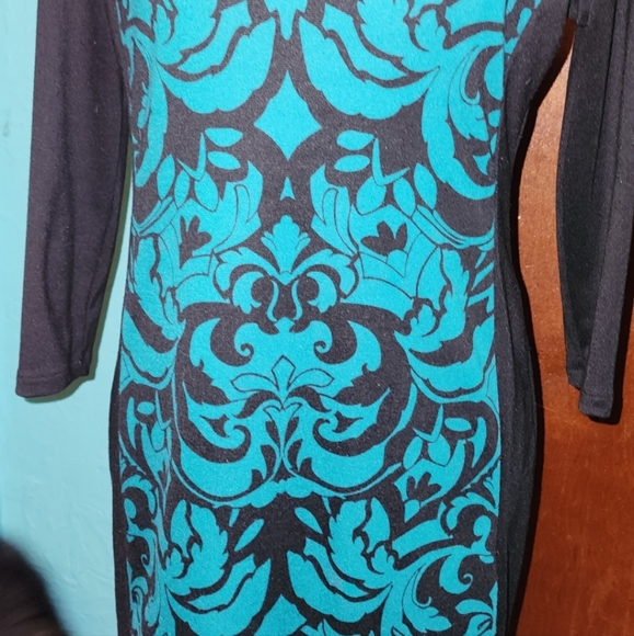 Dress - Picture 2 of 3